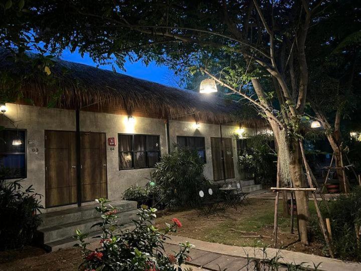 Naga Tara Boutique Resort Phayao Ngoại thất bức ảnh